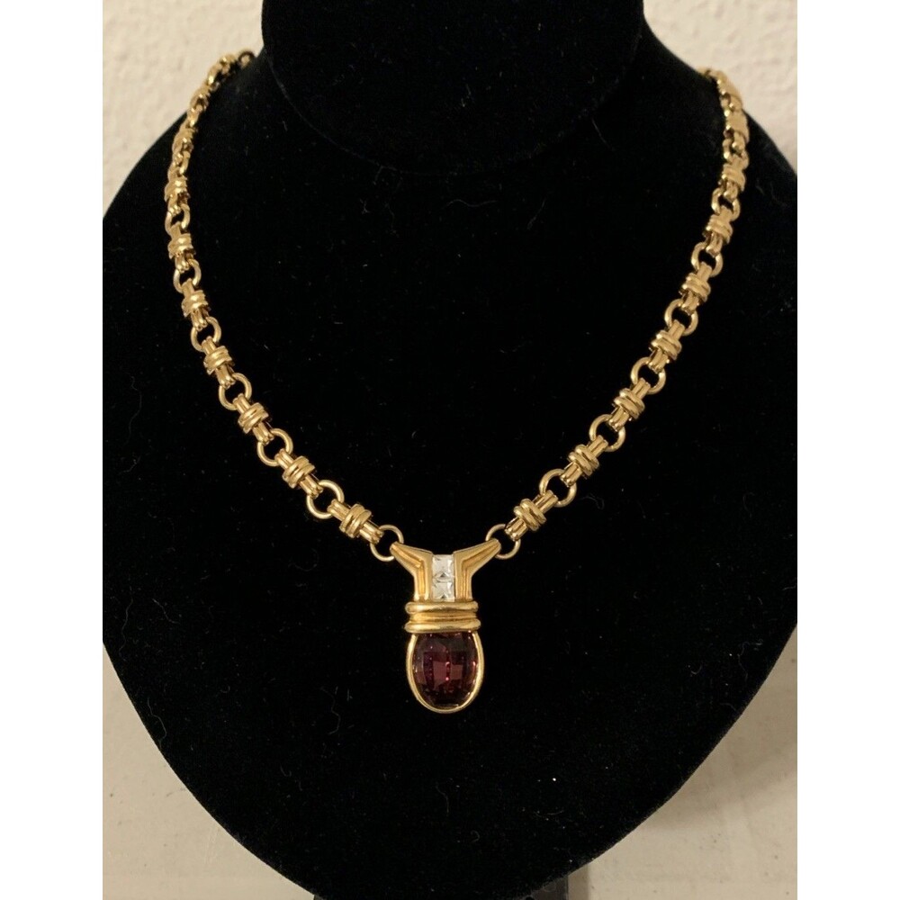 Vintage ELIZABETH TAYLOR for Avon Glass Amethyst Necklace Gold Tone 18”